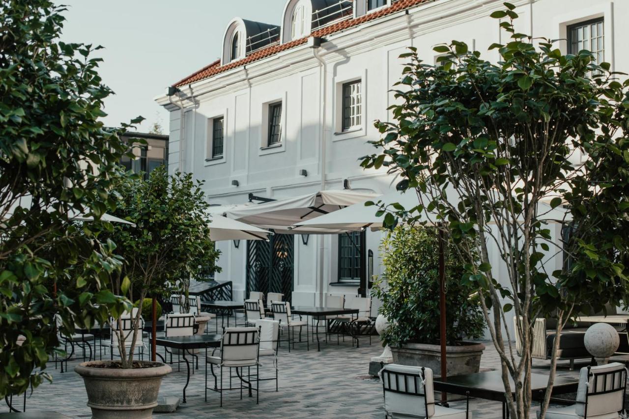 Hotel Pacai, Vilnius, A Member Of Design Hotels Εξωτερικό φωτογραφία The hotel's courtyard