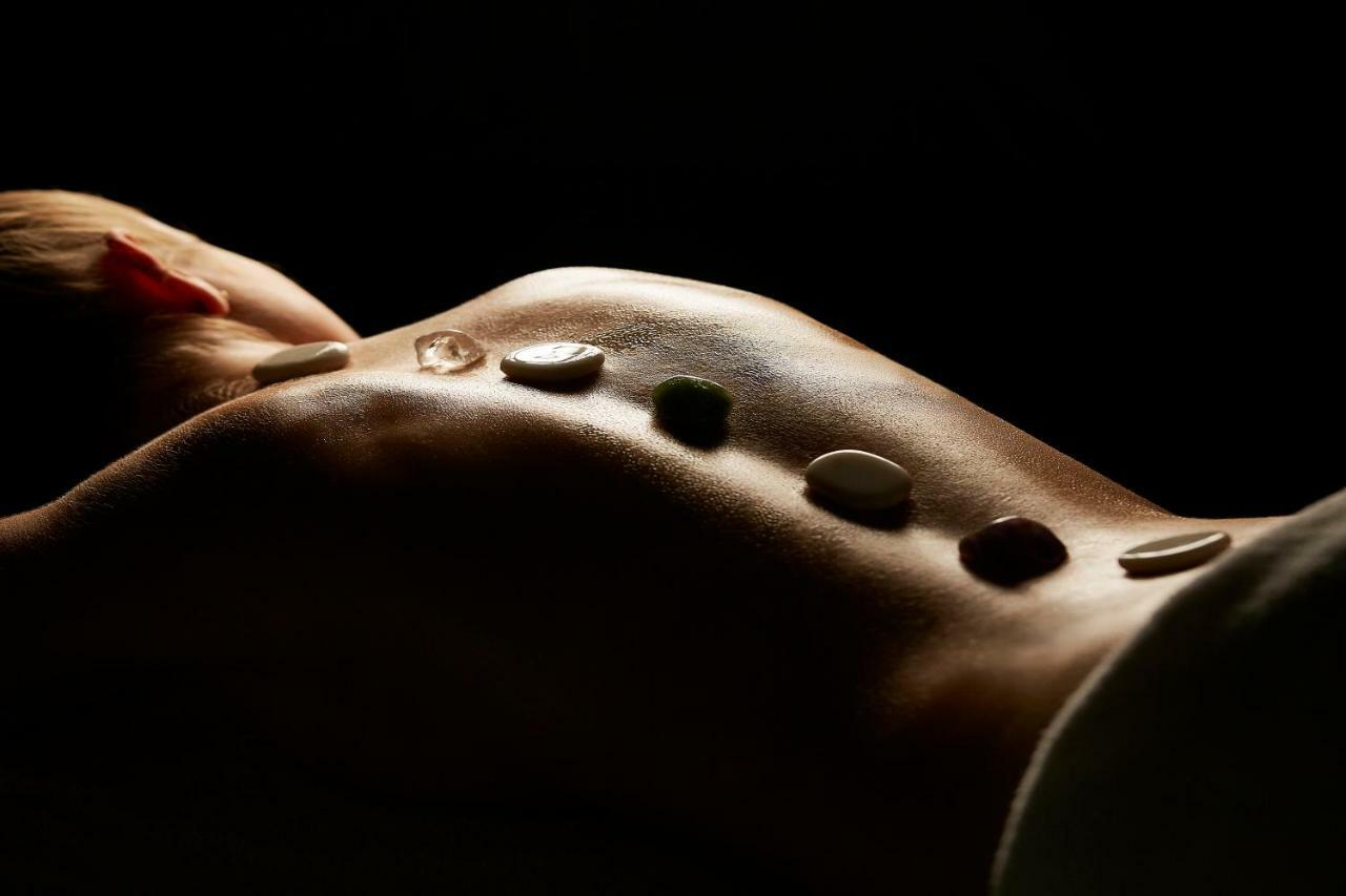 Hotel Pacai, Vilnius, A Member Of Design Hotels Εξωτερικό φωτογραφία Hot stone massage