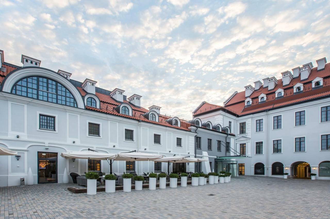 Hotel Pacai, Vilnius, A Member Of Design Hotels Εξωτερικό φωτογραφία The courtyard of the hotel