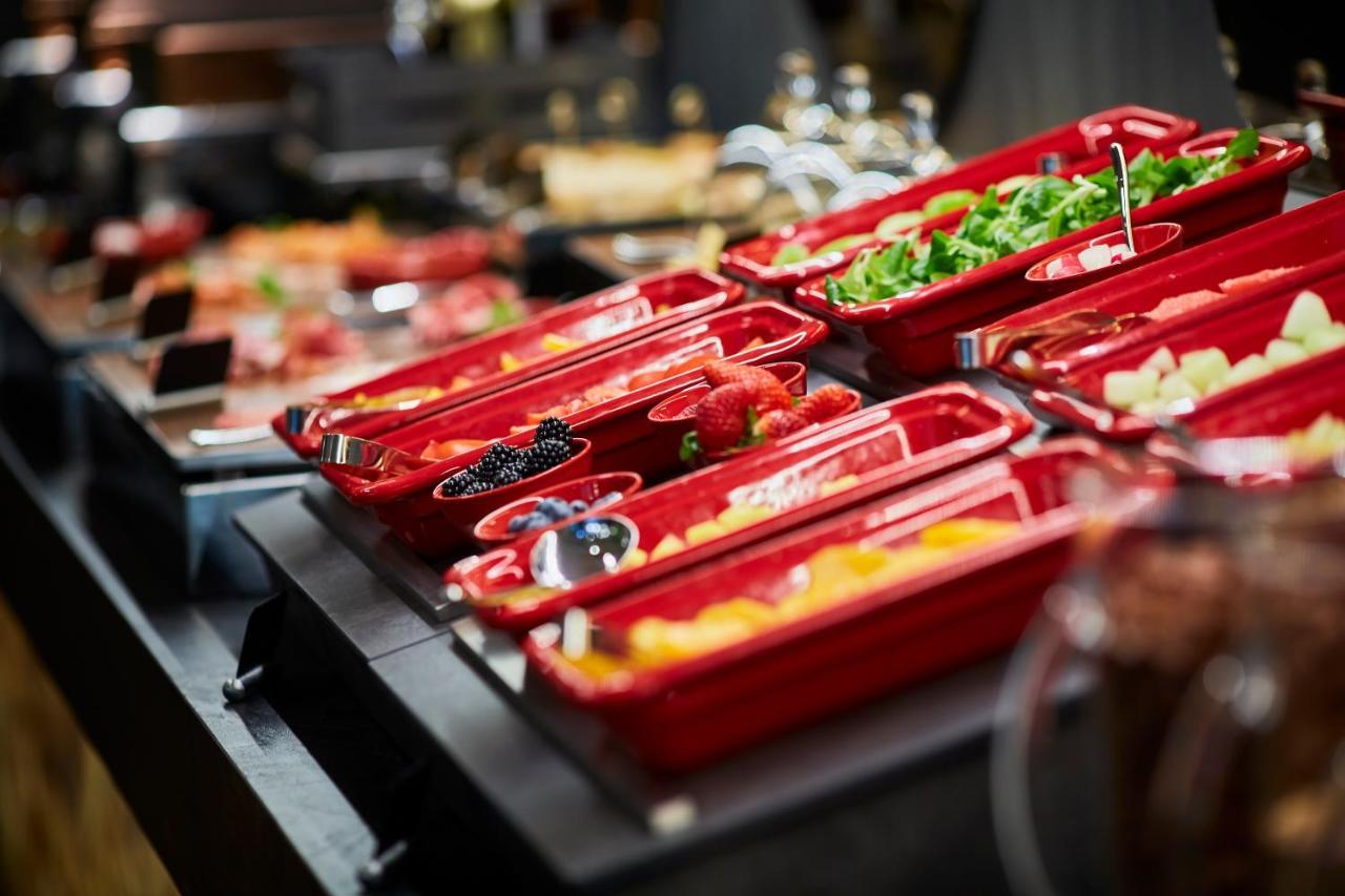 Hotel Pacai, Vilnius, A Member Of Design Hotels Εξωτερικό φωτογραφία A salad bar
